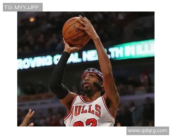 德马尔德罗赞的篮球之路与职业生涯的辉煌成就分析